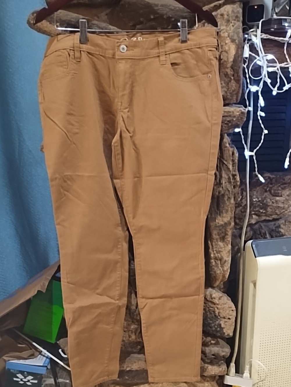 Old Navy  Slim Chino Pants in Tan